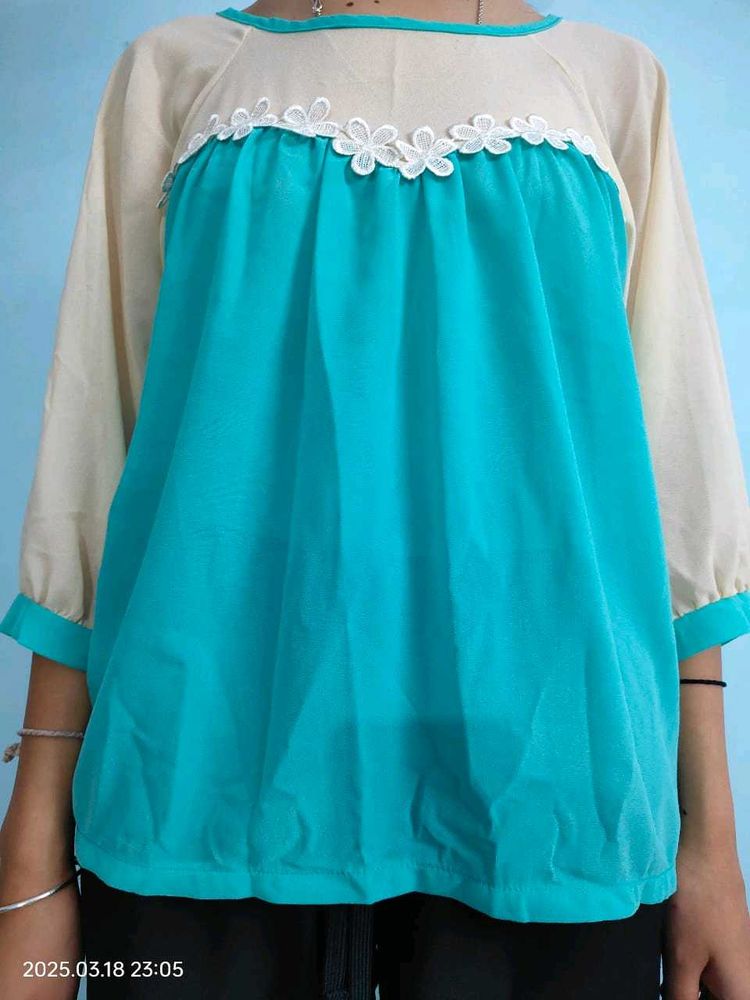 Blue&amp; White colour top
