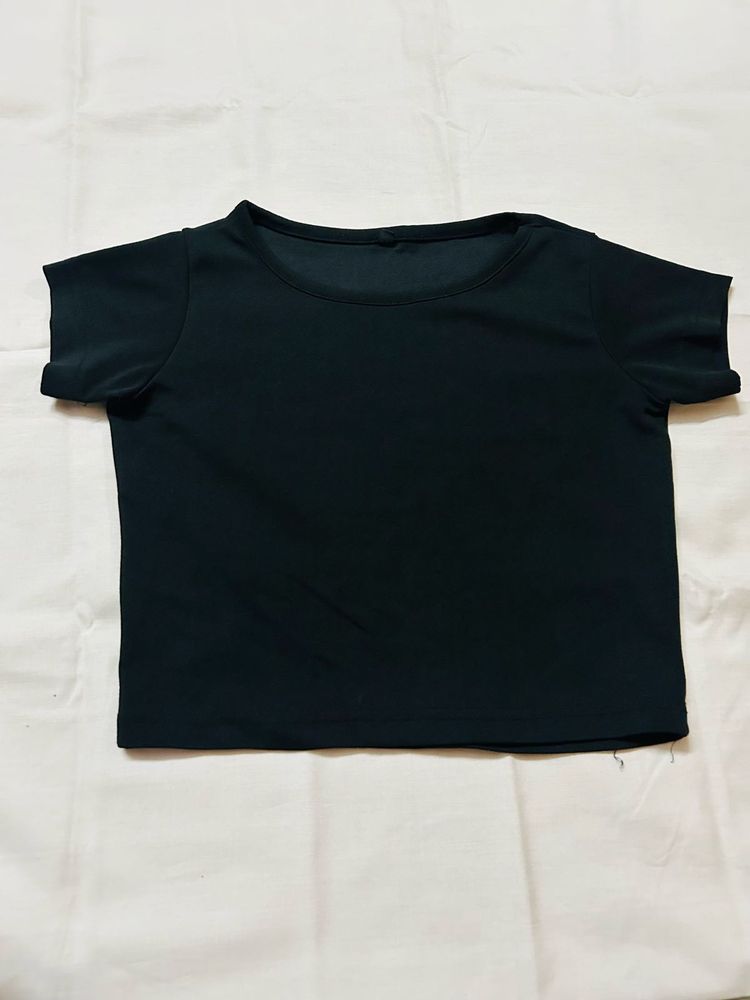 Black Basic crop top
