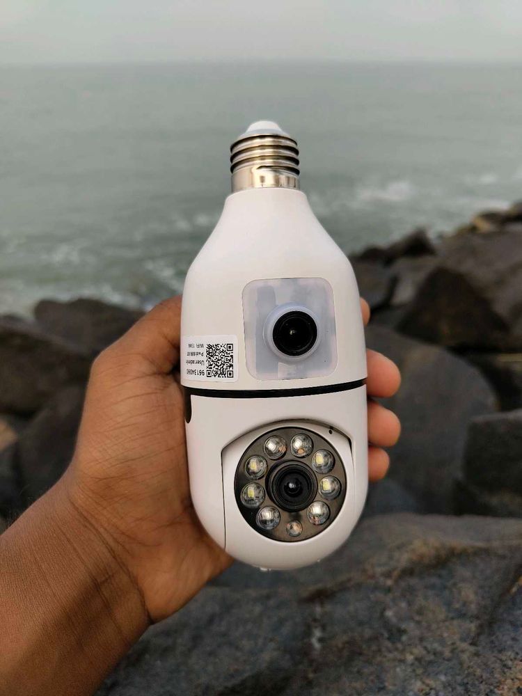 Dual Len&#39;s WiFi CCTV Camera