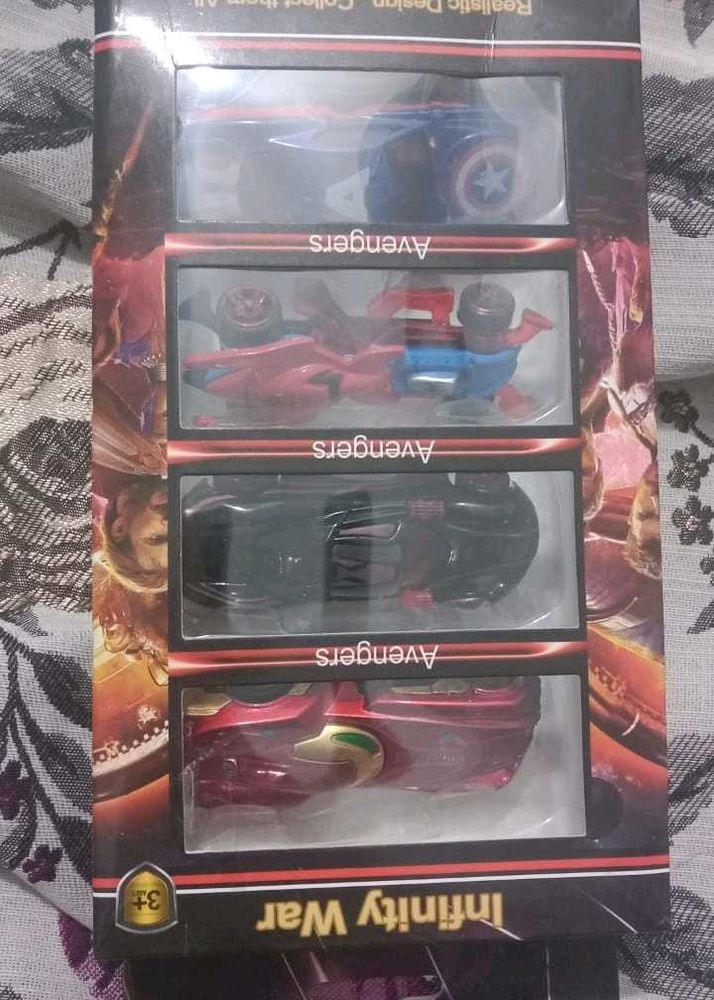 toy cars (pack of 4)