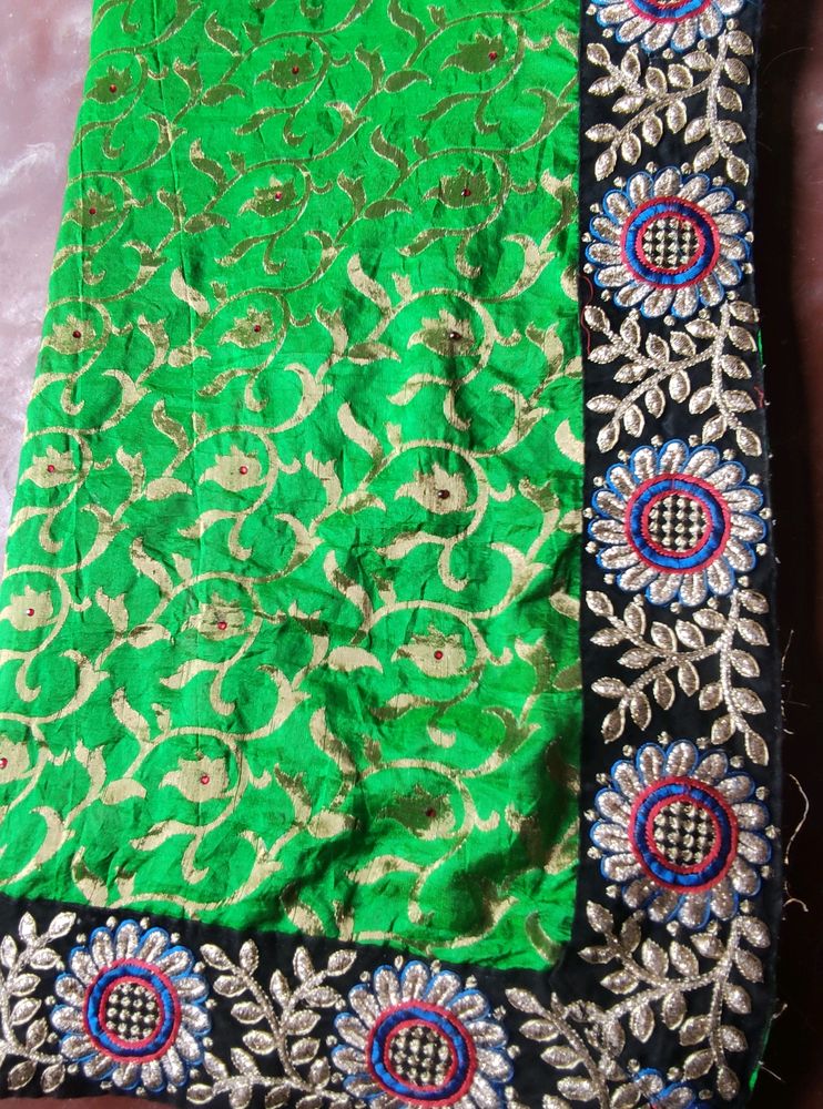 Full Body Work Red And Green Saree