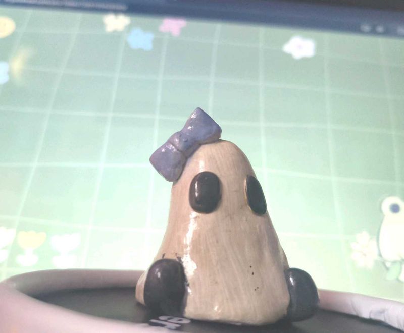 clay molded pookie ghost