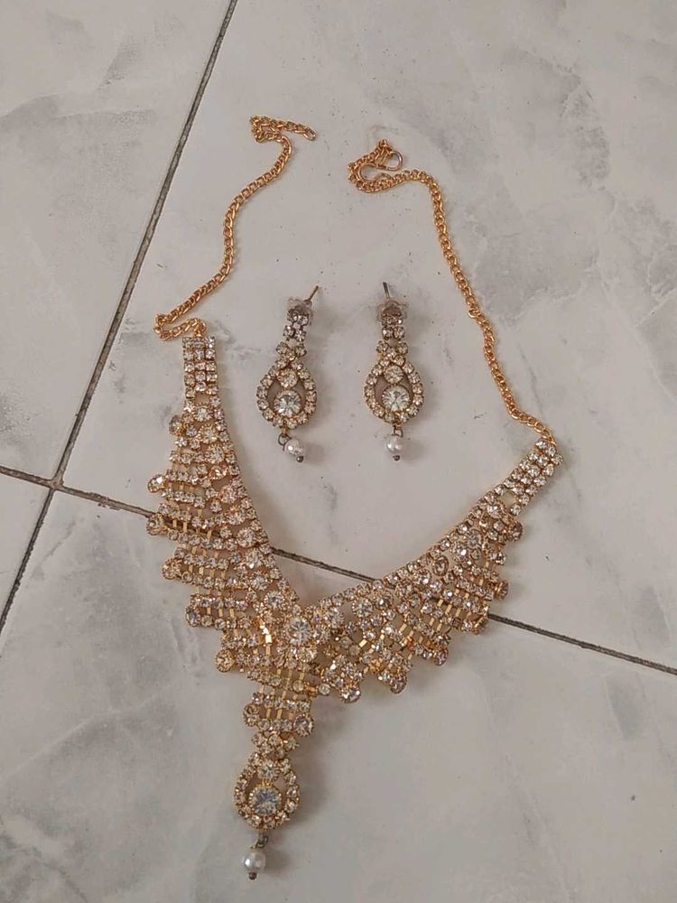 Sparkling Statement Necklace