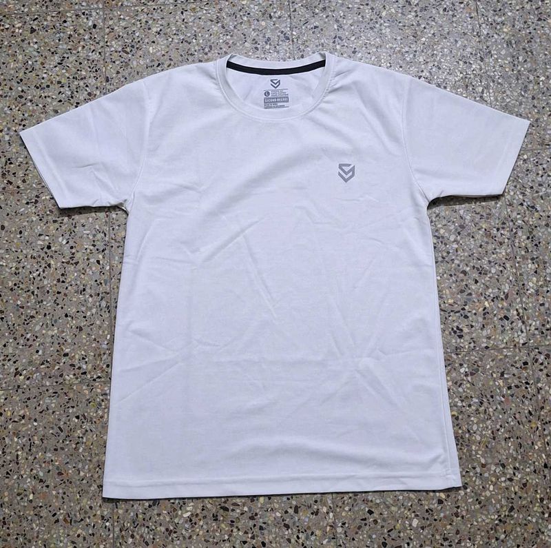 Half Sleeve White T-Shirt For Sports And Gym Wear.