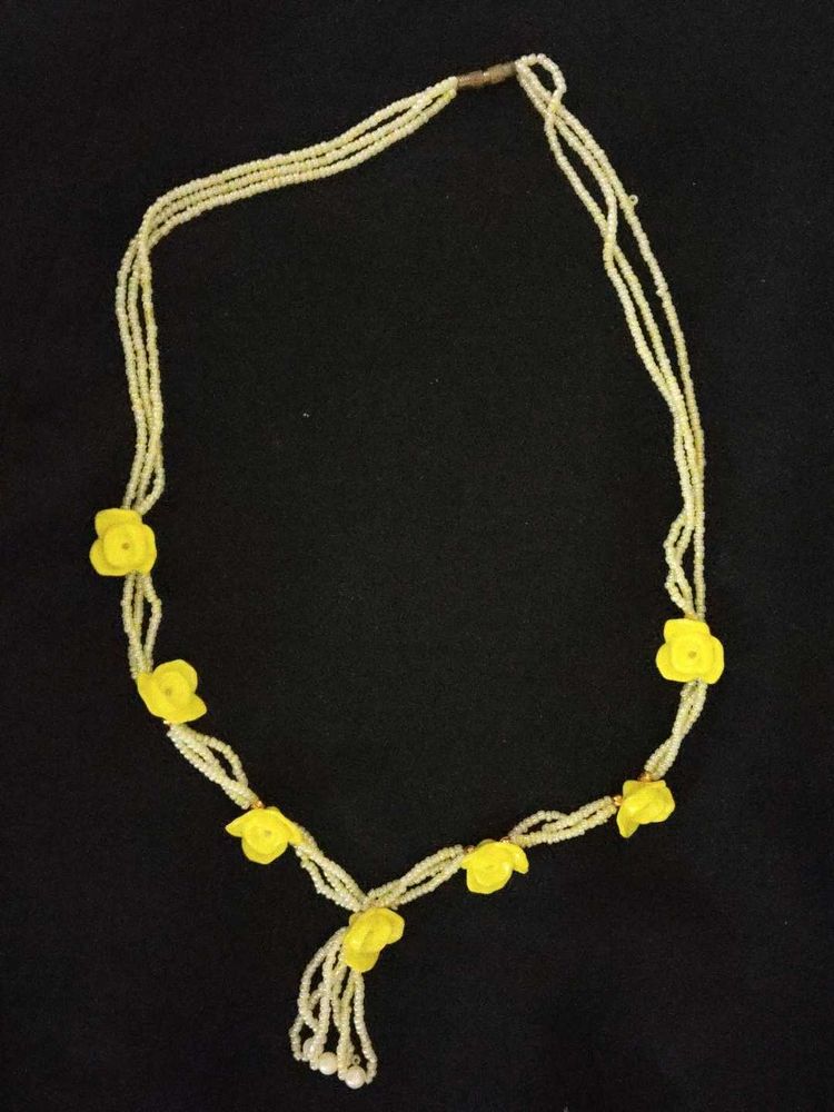A Yellow Chain