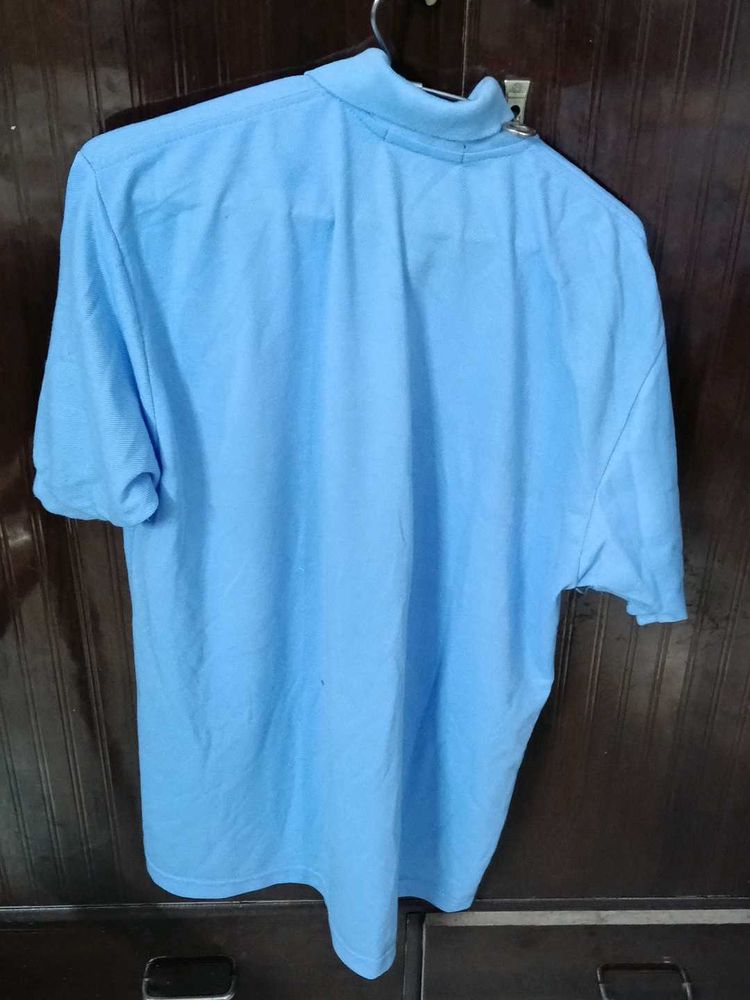 Blue Tshirt with pocket in front