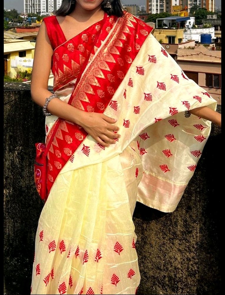 🥰Lal Par Bengali Traditional Saree✨