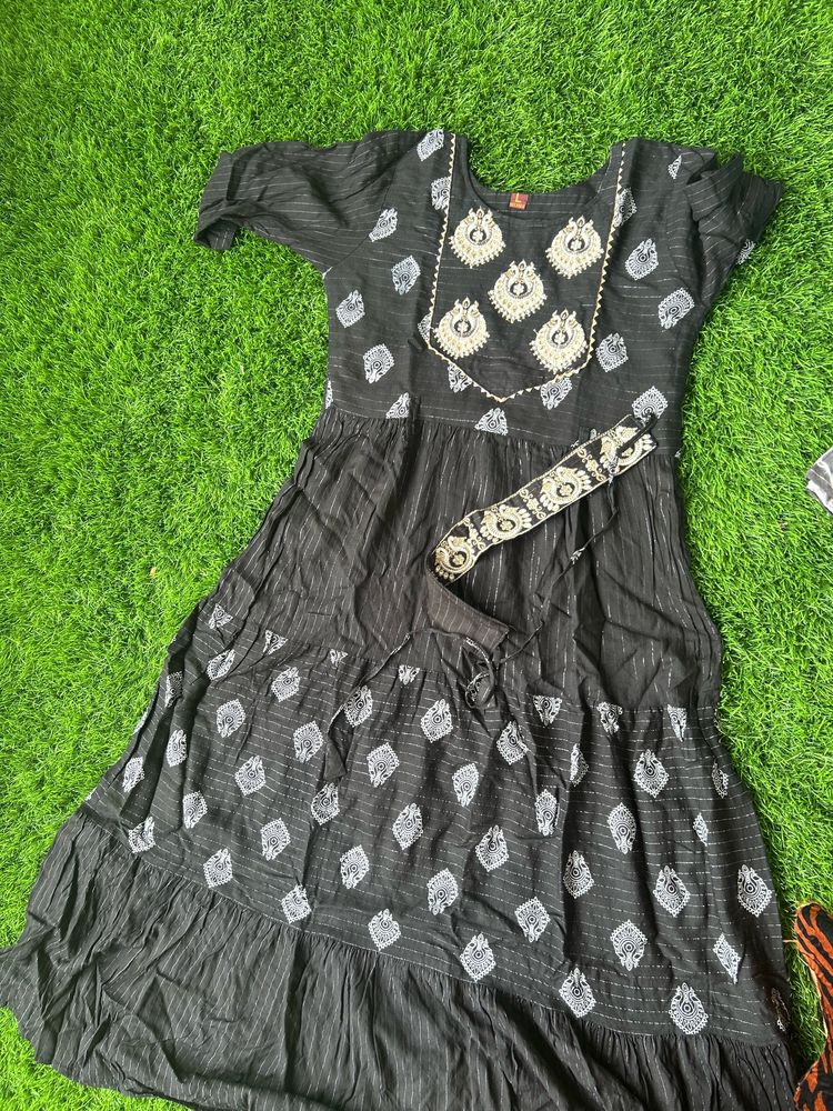 Black Anarkali Kurta With Duppta And Belt