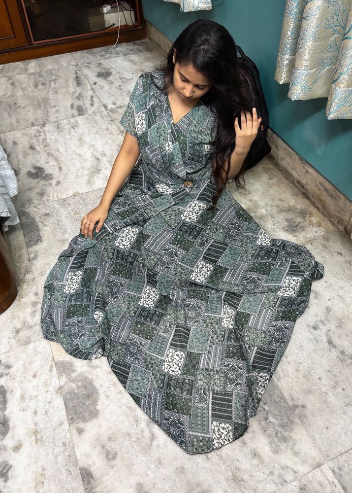 Green Geometric Pattern flared Gown