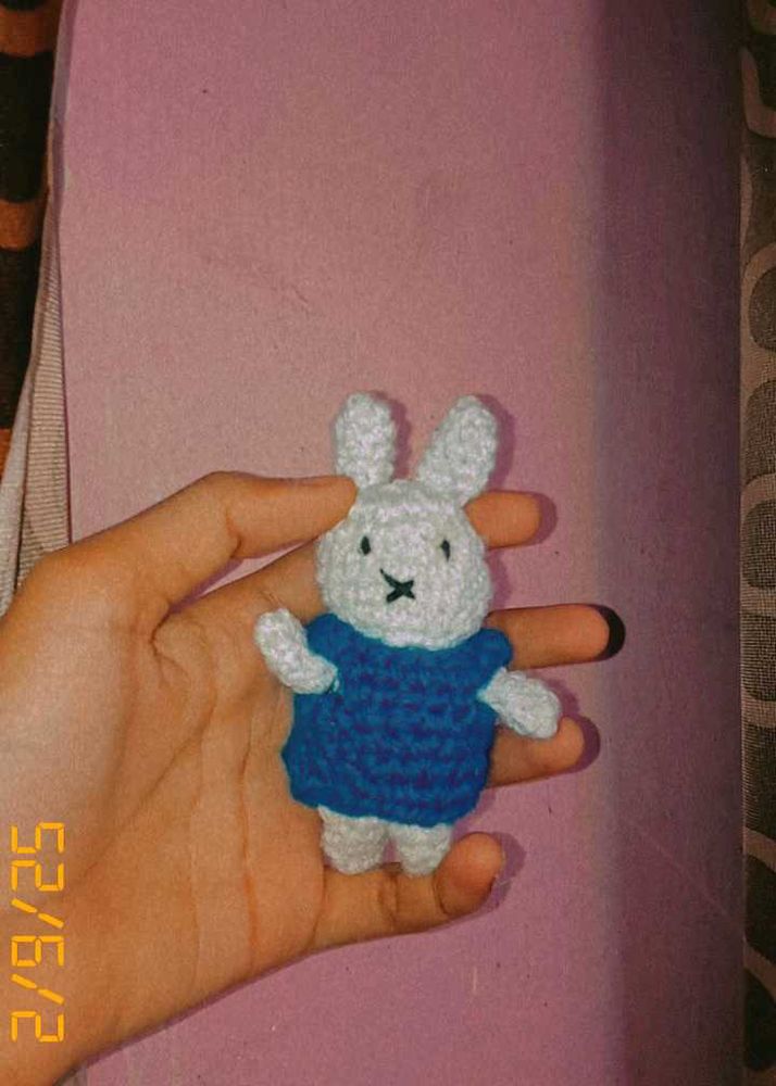 Crochet  2 Miffy ,1 Cat
