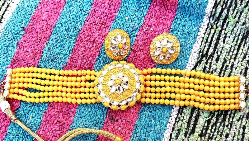 Yellow Neckline With Earring