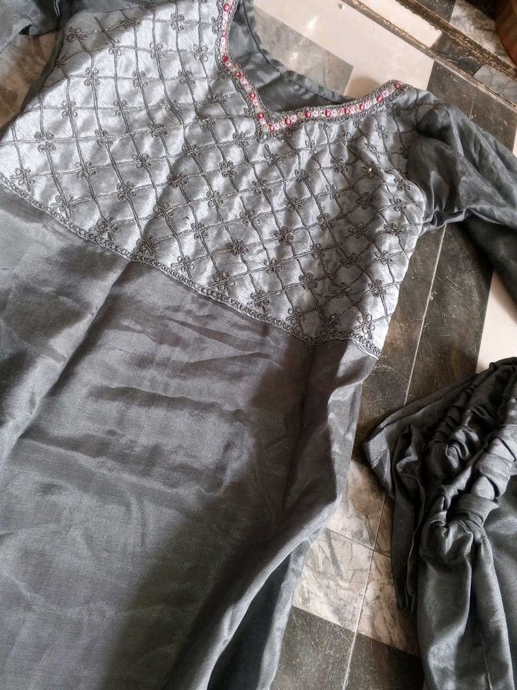 Suit With Bottom wear