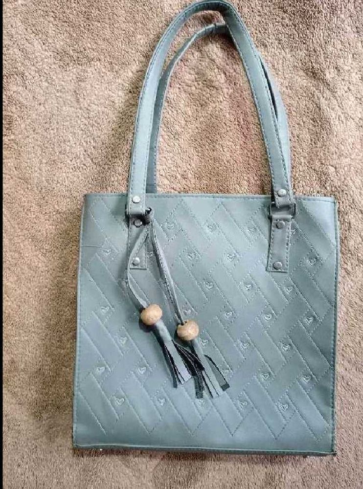 Preety tote Bag