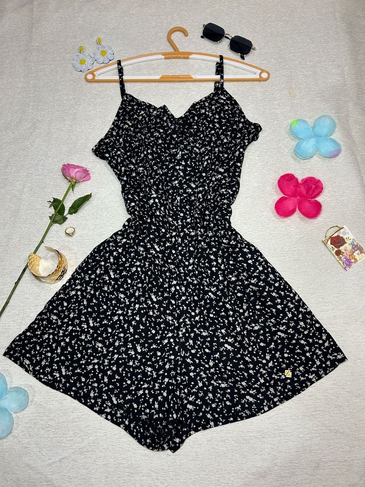 Superdry Pant Shorts Dress🖤