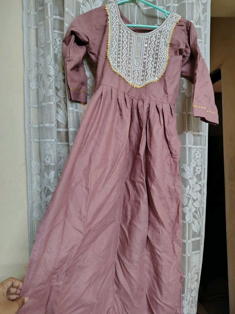 Beautiful And Designer Naira Cut Kurta