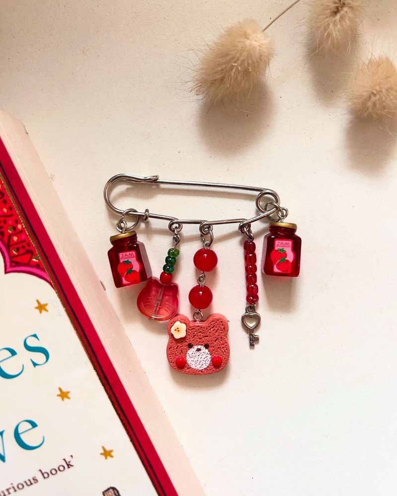 Bear &amp; Jam Pin 🧷 ❤️