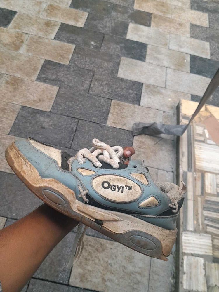 OGYI Sneakers