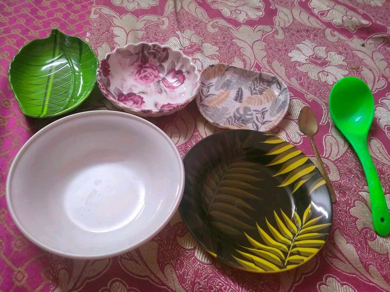 Colorful Dinnerware Set