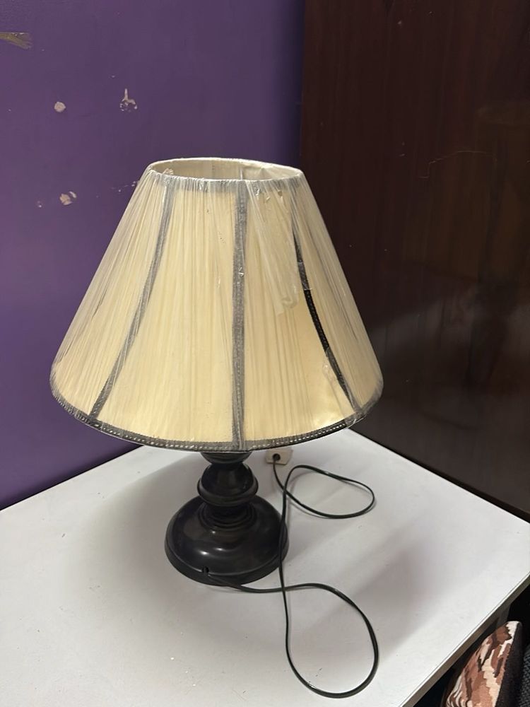 Elegant Bedside Table Lamp