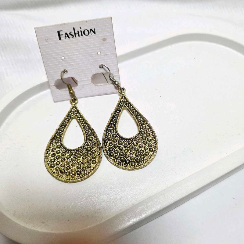 Gold Teardrop Earrings