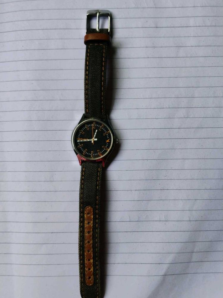 Used But Good Condition Fastrack Watch With Box