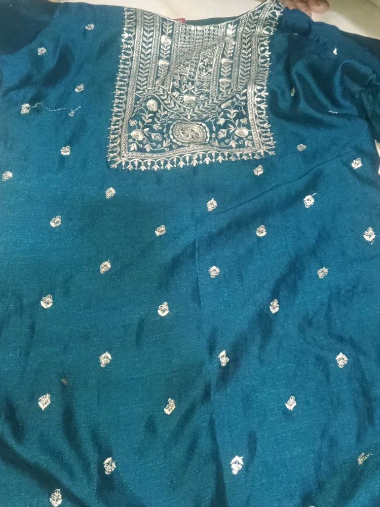Embroidered Teal Kurta