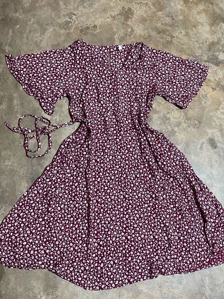 Floral Print Tie Waist Dress
