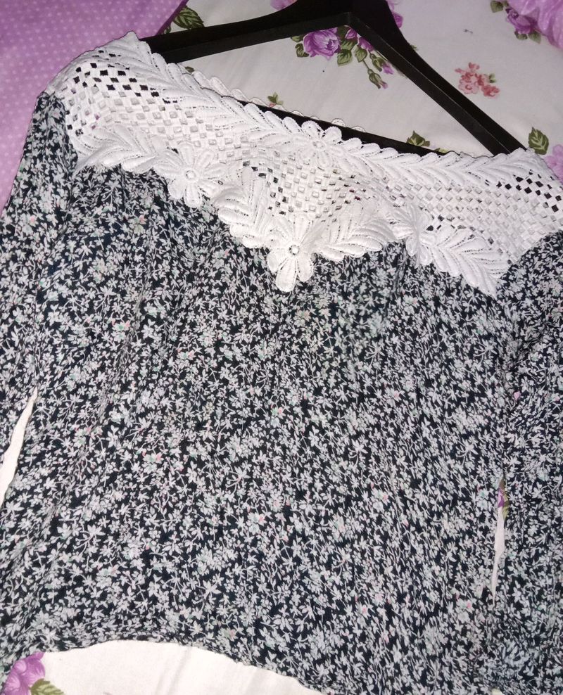 FLORAL PRINT CROP TOP