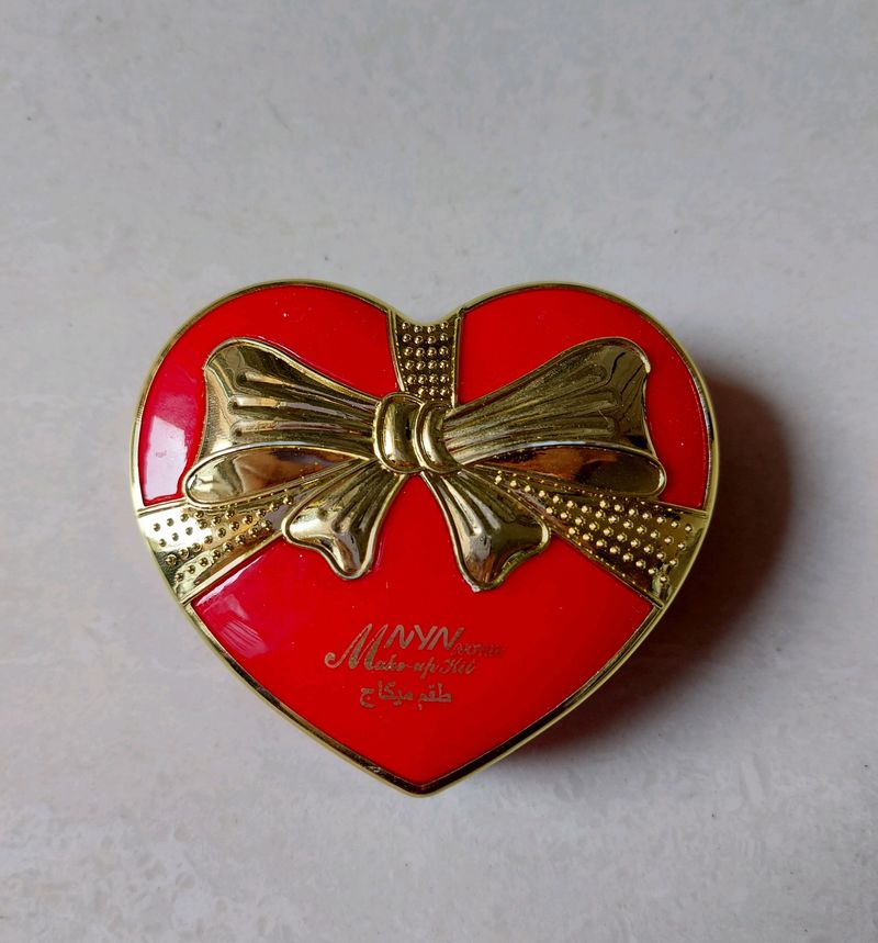 💥In 50 Coins💥Eyeshado Pallet With Compact