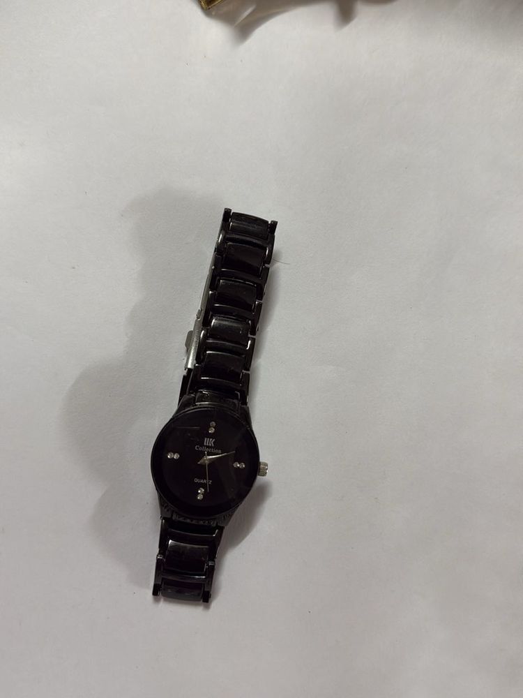 Elegant Black Wrist Watch