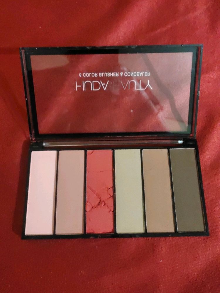 Huda Beauty Blush Palette