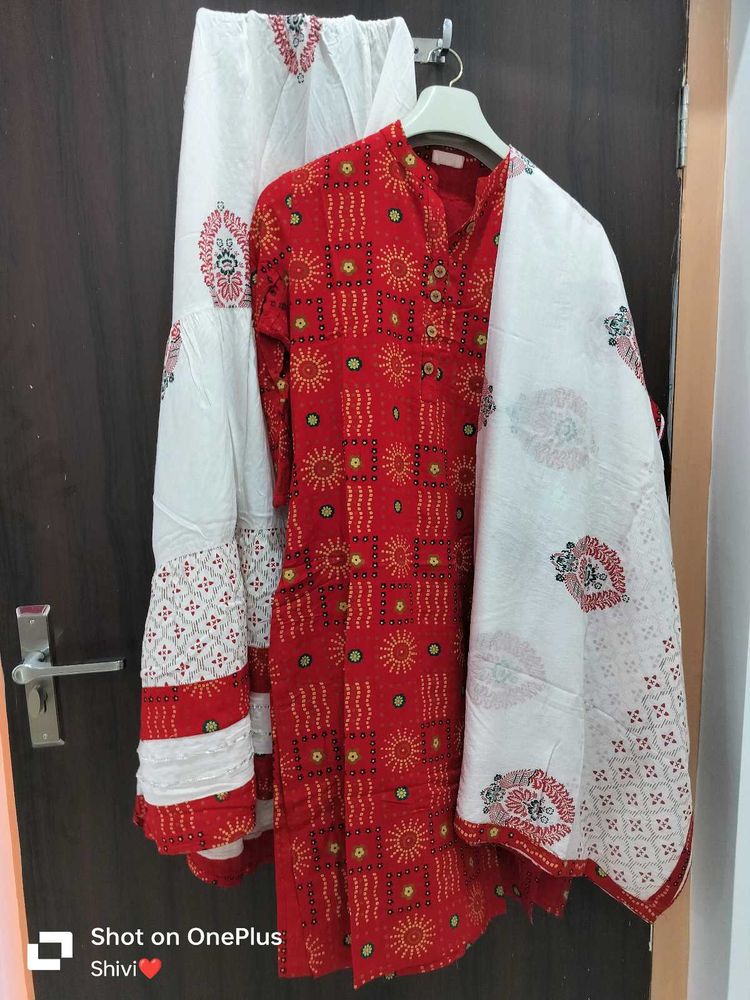 Bandhej Print Kurta, Skirt And Dupatta