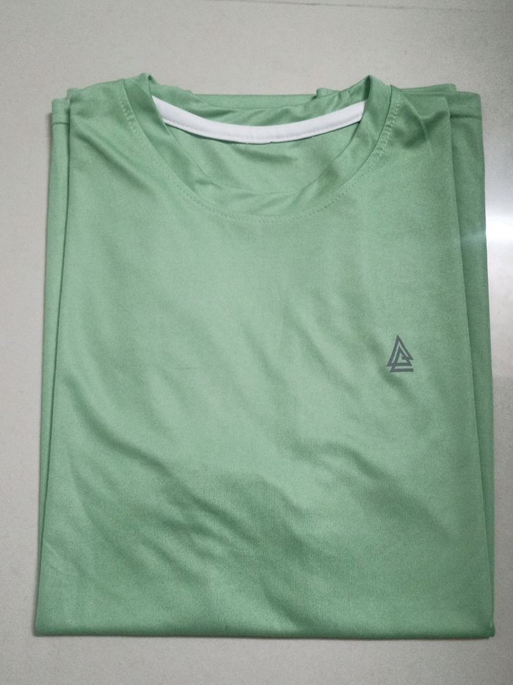 Parrot Colour Unisex Gym T Shirt
