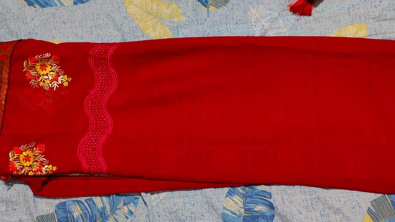Red Saree With Embroidery