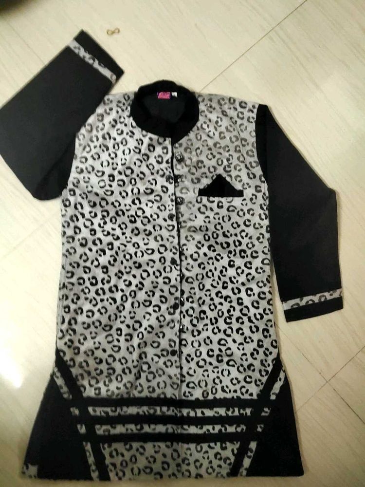 Black Jacket For Kid//10to15years/JACKY/unshadable