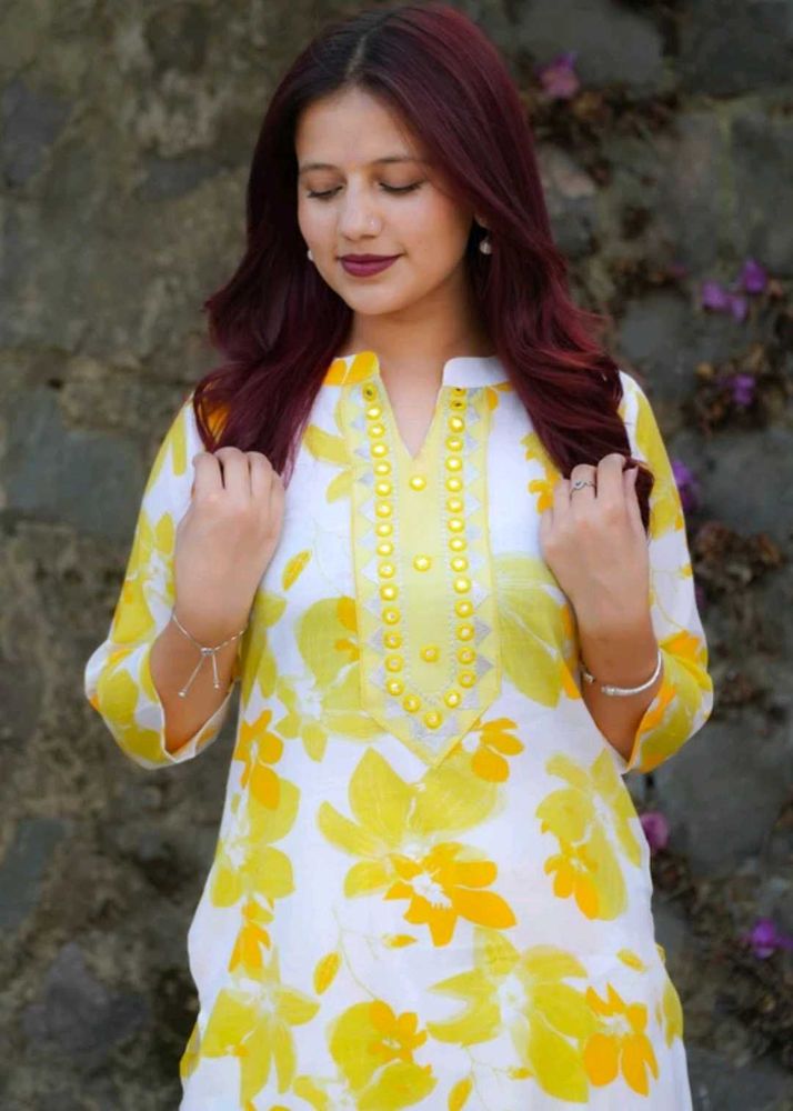 Madarwa Floral Print Kurta