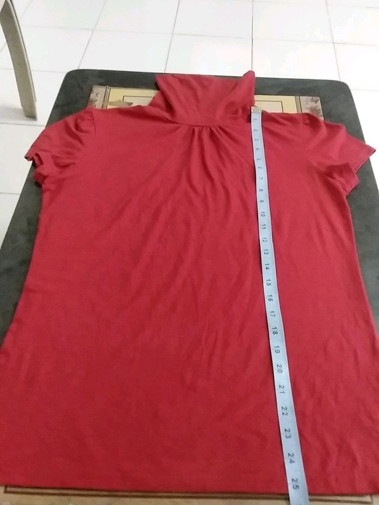Polo Neck T-shirt Red Color