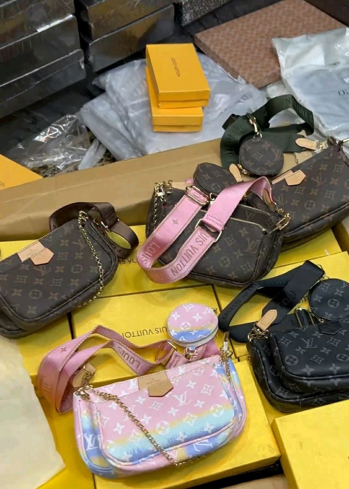 Louis VUITTON Slingbags