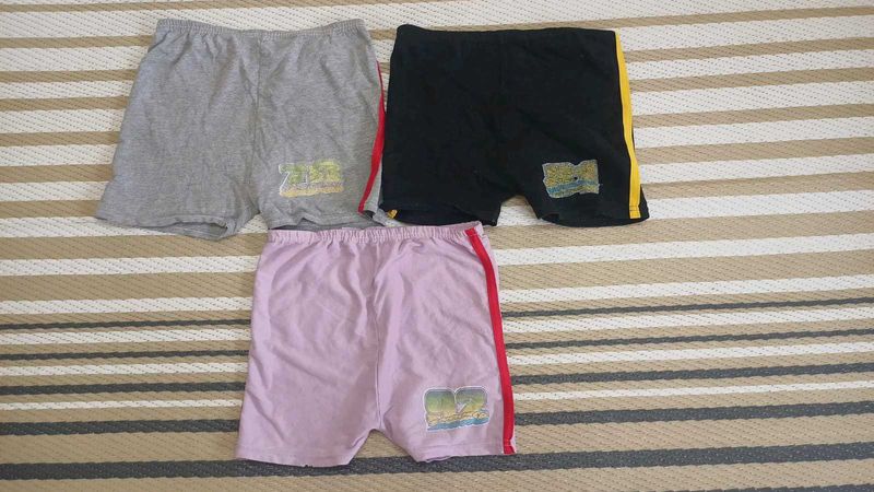 🩳 Kids Shorts – Set of 3 (4–5 Years)