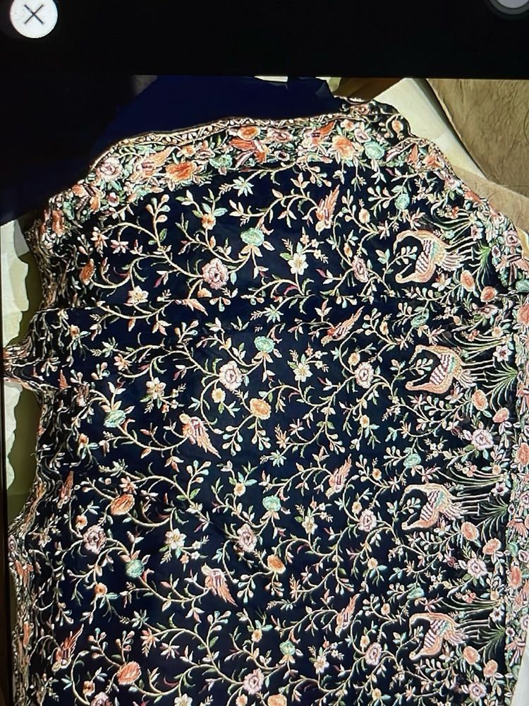 Embroidered Saree With Blouse Inside