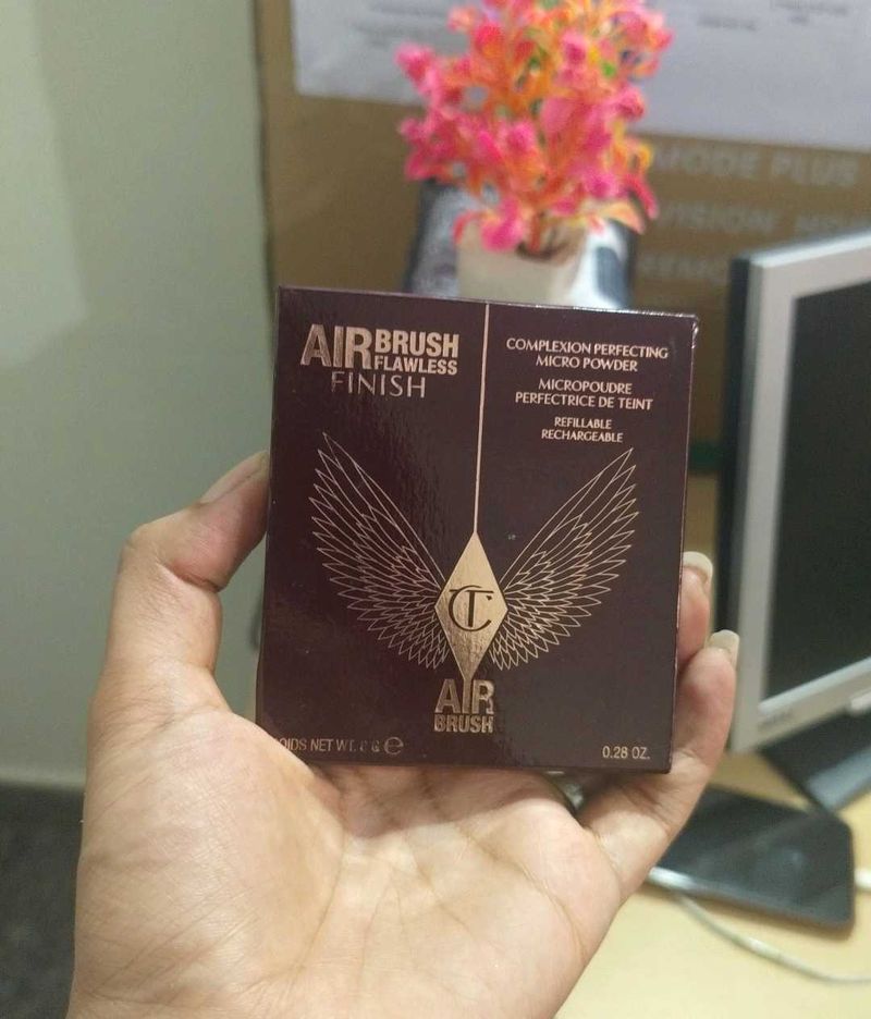 Charlotte Tilbury Airbrush Compact