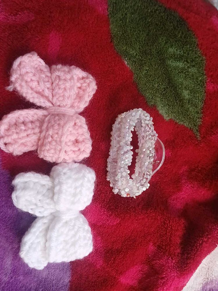 Pink and white wool bow hair clip for woman