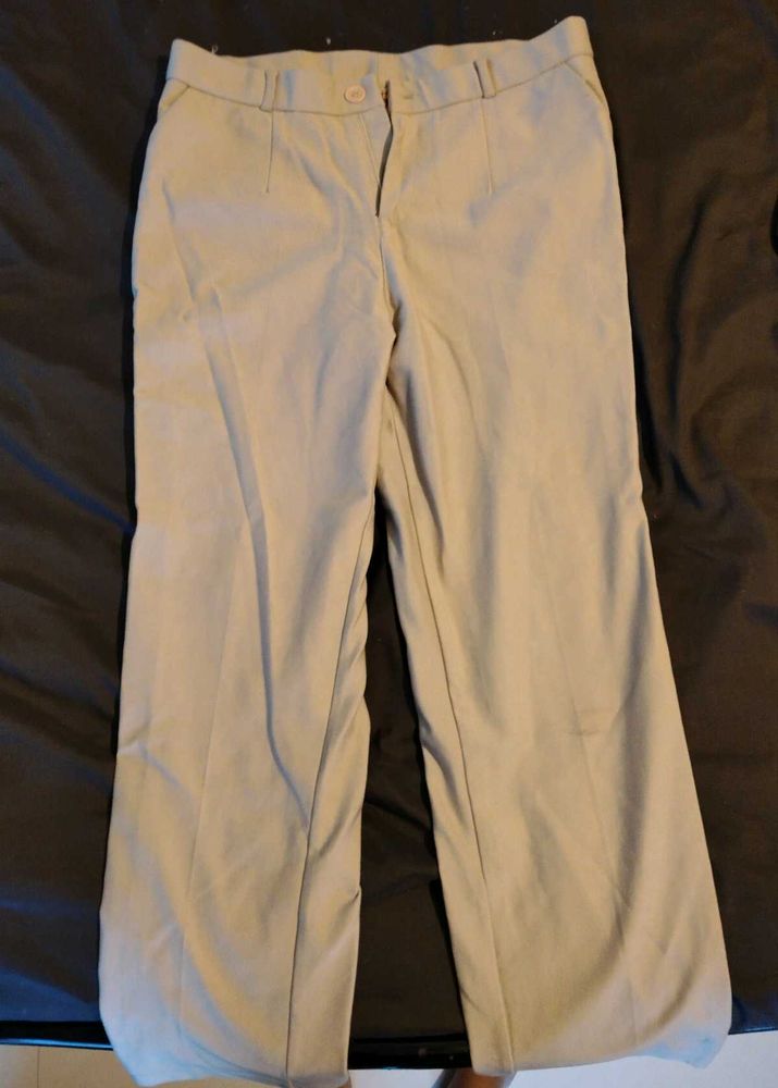 Chic Beige Women&#39;s Trousers