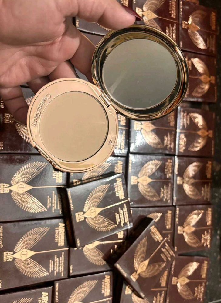Charlotte Tilbury Air Brush compact - Medium