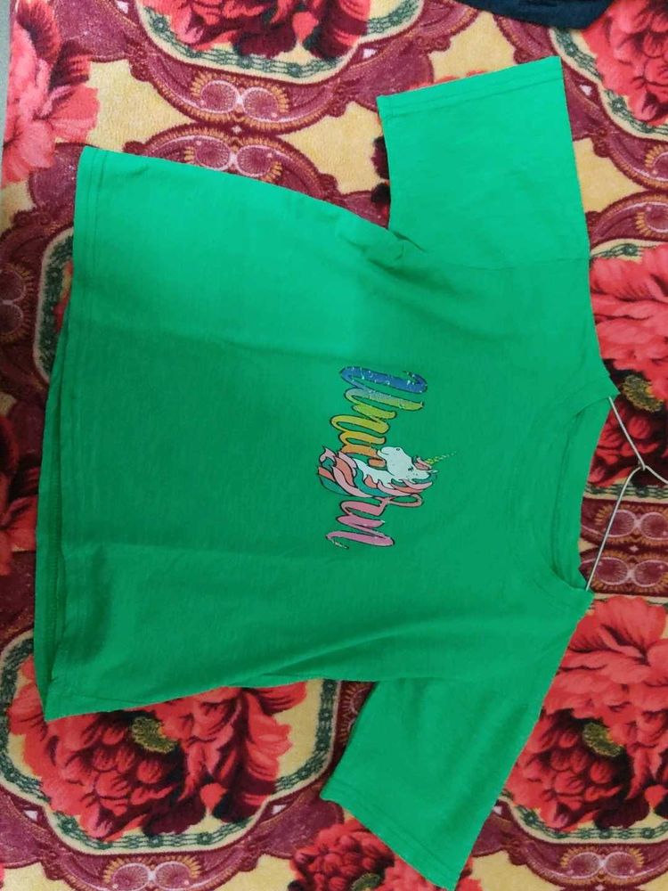 Green Graphic Print T-shirt