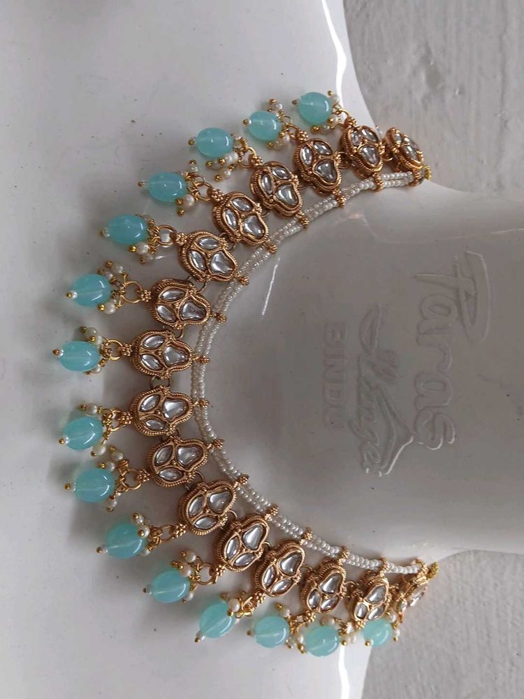Elegant Kundan &amp; Bead Necklace