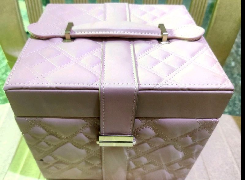 Makeup Box