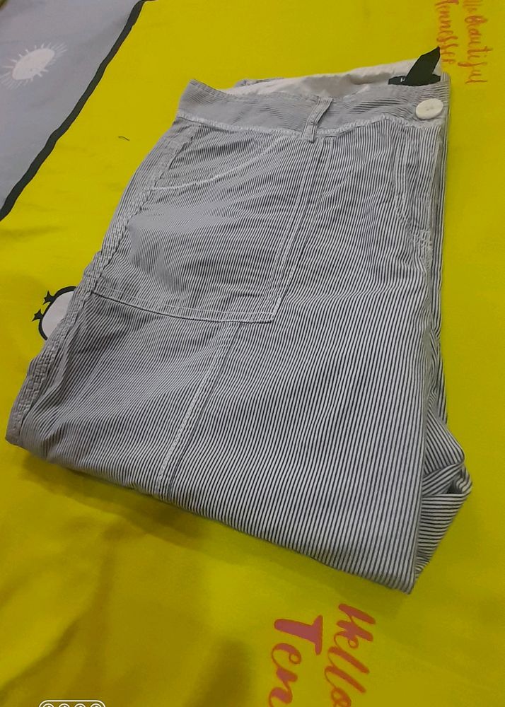 H&amp;M Striped Trousers