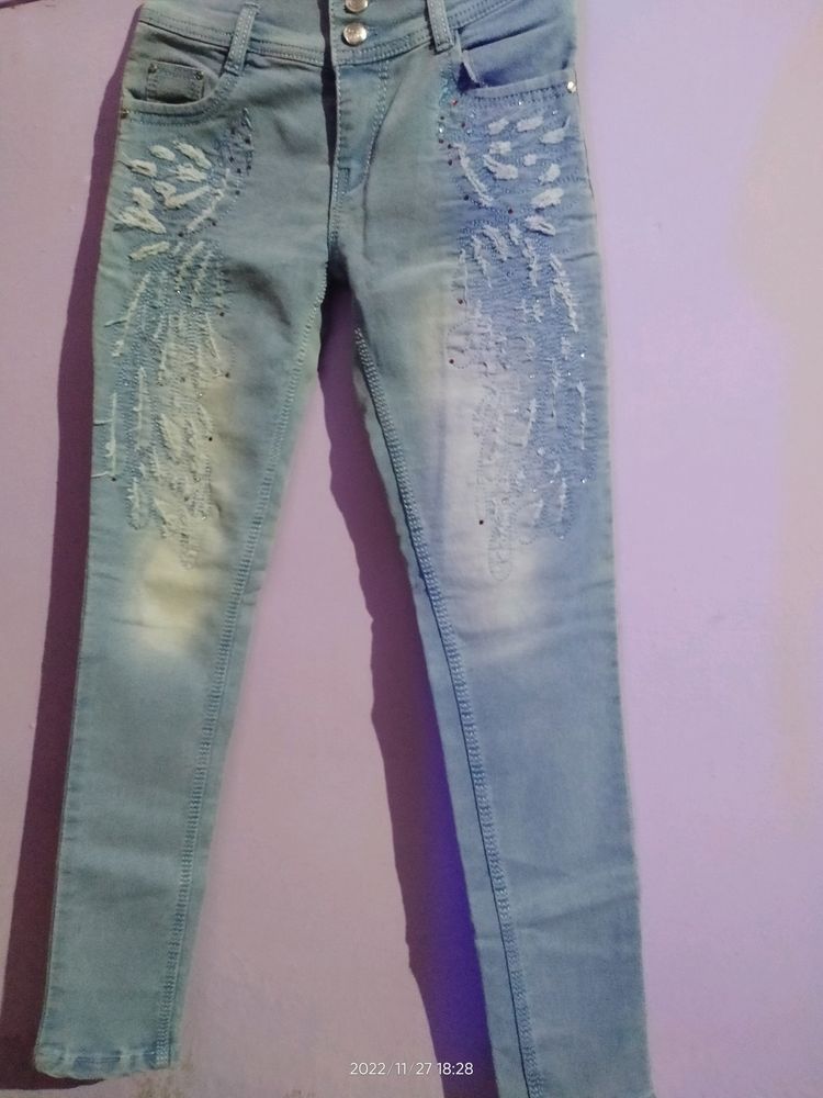 Women Slim Mid Rise Light Blue Jeans
