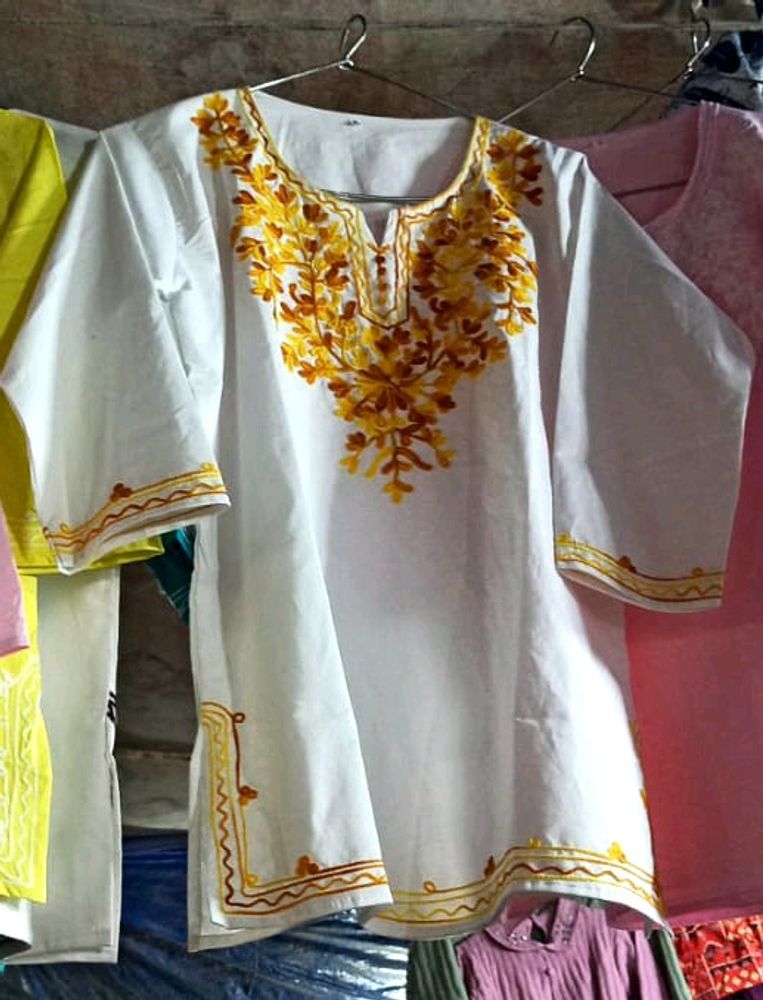 Short Kurti Trending Thread Work